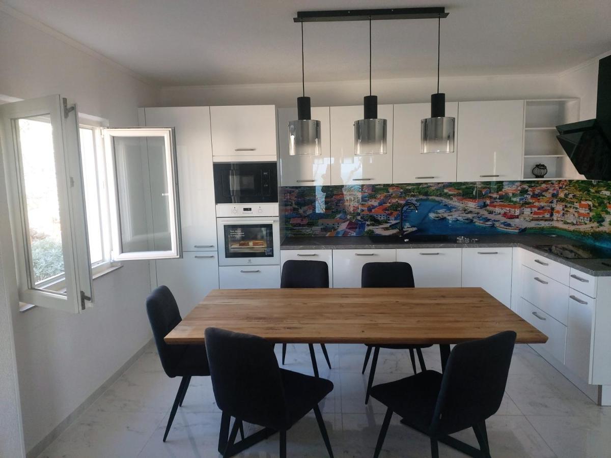 Apartment Franic Sućuraj Exteriör bild
